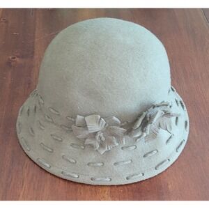 Redfish Designs Women's Cloche Hat Green Wool Saddle Stich Flowers